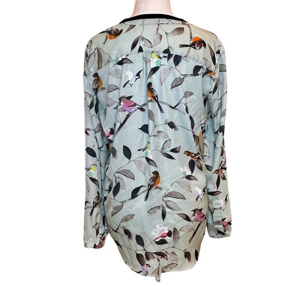 BIRDS Zara Blouse Top Sz Medium Green Long Sleeve V Neck Green - Picture 4 of 8
